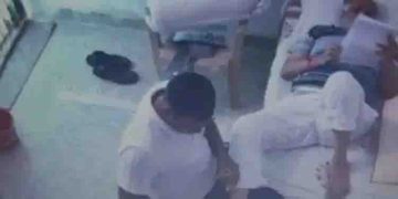 തിഹാര്‍ ജയിലില്‍ സഹതടവുകാരന്‍റെ മസാജ്, സത്യേന്ദര്‍ ജെയിന് വിഐപി പരിഗണനയെന്ന് ബിജെപി; ദൃശ്യങ്ങള്‍ പുറത്ത്