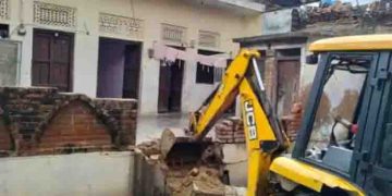 ആരുടെയും വീട് ഇങ്ങനെ തകർക്കാൻ കഴിയില്ല : പ്രതികൾക്കെതിരായ “ബുൾഡോസർ നടപടി”ക്കെതിരെ ഹൈക്കോടതി