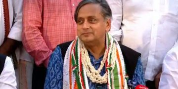 സംസ്ഥാന രാഷ്ട്രീയത്തിൽ ചുവടുറപ്പിക്കാൻ ശശി തരൂർ? മലബാര്‍ പര്യടനം ഞായറാഴ്ച മുതൽ