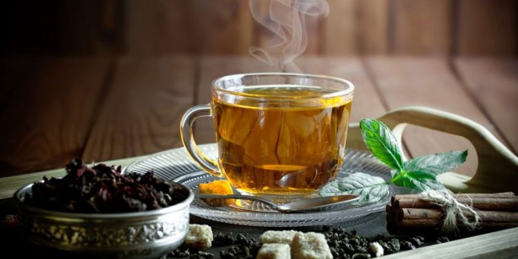 വെറും വയറ്റില്‍ കട്ടന്‍ ചായ കുടിച്ചാല്‍ സംഭവിക്കുന്നത്?