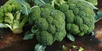 ഭാരം കുറയ്ക്കാന്‍ ഭക്ഷണത്തില്‍ ഉള്‍പ്പെടുത്താം അഞ്ച് ഇലവിഭവങ്ങള്‍