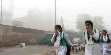 ദില്ലിയില്‍ വായു മലിനീകരണം രൂക്ഷം പ്രൈമറി സ്കൂളുകൾ നാളെ മുതൽ അടച്ചിടും, കായിക മൽസരങ്ങൾ അനുവദിക്കില്ല