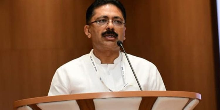 ‘ജനങ്ങളുടെ ആനന്ദത്തെ ചങ്ങലയ്ക്കിടാൻ ആർക്കെന്തവകാശം?’: സമസ്തയ്ക്കെതിരെ ജലീല്‍