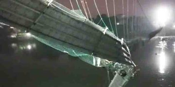 മോർബി തൂക്കുപാലം നിർമാണത്തിൽ വൻവെട്ടിപ്പ്; അറ്റകുറ്റപ്പണിക്ക് അനുവദിച്ചത് 2 കോടി, ചെലവഴിച്ചത് 12 ലക്ഷം