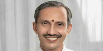 ഗവർണറാണ് ശരിയെന്ന് പറയാൻ യുഡിഎഫ് തയ്യാറാകണം, കേരള സർക്കാരിനെ പിൻവാതിൽ വഴി പുറത്താക്കില്ല: എംടി രമേശ്