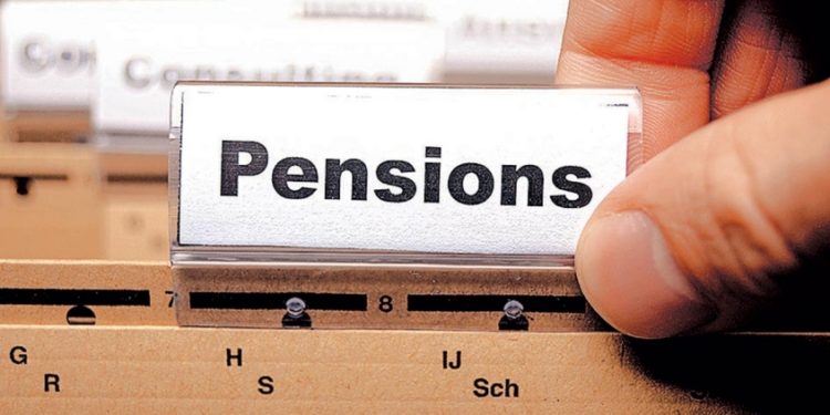 ക്ഷേമപെൻഷൻ ഡിസംബർ രണ്ടാം വാരം നൽകും; 1800 കോടി അനുവദിച്ചു