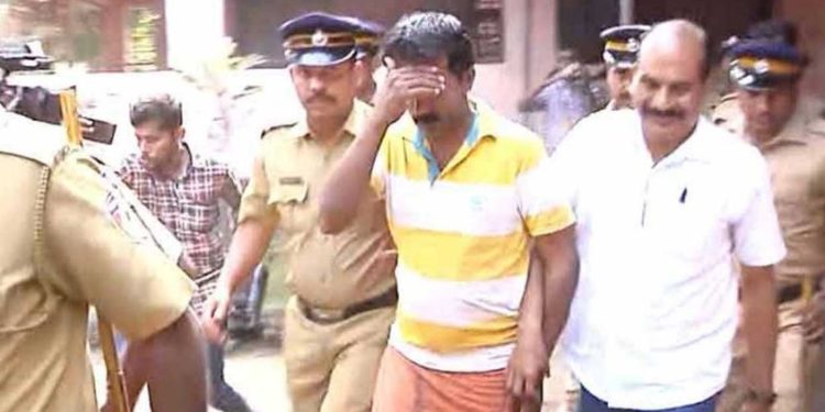 പെരിയ: പ്രതിക്ക് സുഖചികിത്സ, വിയ്യൂര്‍ ജയിലിലേക്ക് മാറ്റും; മാപ്പ് പറഞ്ഞ് സൂപ്രണ്ട്