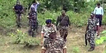 ഷോപ്പിയാനിൽ ഏറ്റുമുട്ടൽ,മൂന്ന് ലഷ്ക്കർ ഭീകരരെ സുരക്ഷാ സേന വധിച്ചു