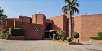 ഇന്ത്യയിലുള്ള കൊറിയക്കാരോട് രാത്രി പുറത്തിറങ്ങരുത് എന്ന് ദക്ഷിണ കൊറിയൻ എംബസി