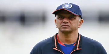 ടി20 പരിശീലകസ്ഥാനത്തു നിന്ന് ദ്രാവിഡ് പുറത്തേക്ക്, പുതിയ പരിശീലകനെ തേടി ബിസിസിഐ; മുന്‍ പേസര്‍ക്ക് സാധ്യത