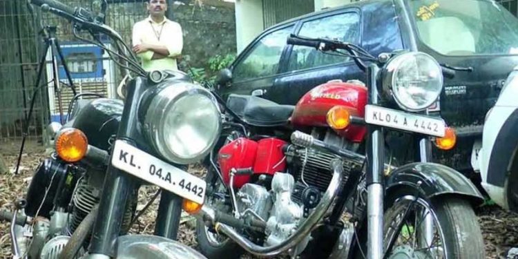 ഒരേ റജിസ്ട്രേഷന്‍ നമ്പറില്‍ 2 ബുള്ളറ്റുകള്‍; അന്വേഷിക്കാൻ പൊലീസ്