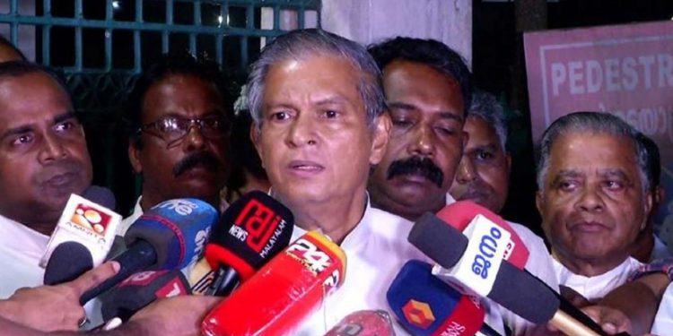 വിഴിഞ്ഞം സമരം പിൻവലിച്ചു; തീരുമാനം മുഖ്യമന്ത്രിയുമായുള്ള ചർച്ചയ്‌ക്കൊടുവിൽ