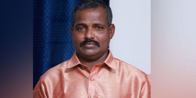 മീൻ പിടിക്കാൻ പോയ മത്സ്യത്തൊഴിലാളി വള്ളത്തിൽ മരിച്ച നിലയിൽ