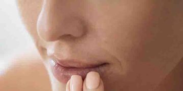 തണുപ്പ് കാലത്ത് ചുണ്ടുകള്‍ വരണ്ട് പൊട്ടാതിരിക്കാന്‍…