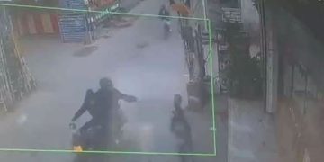 ആസിഡ് ഓൺലൈനിൽ ലഭ്യം: ഫ്ലിപ് കാർട്ടിനും ആമസോണിനും നോട്ടീസ് അയച്ച് വനിതാ കമീഷൻ