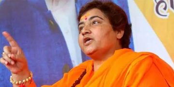 മുസ്‍ലിംകളുടെ ആക്രമണം തടയാൻ ഹിന്ദുക്കൾ വീടുകളിൽ ആയുധങ്ങൾ സൂക്ഷിച്ചുവെക്കുക; ഒരു കത്തിയെങ്കിലും -ആഹ്വാനവുമായി പ്രഗ്യ സിങ് താക്കൂർ