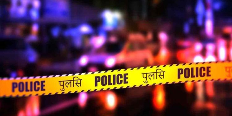 പ്രണയബന്ധം എതിർത്തു; അമ്മയെ കൊന്നുതള്ളി പതിനേഴുകാരിയും കാമുകനും