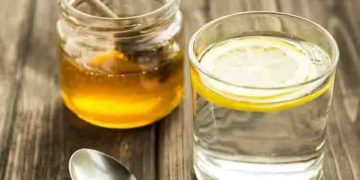 രാവിലെ എഴുന്നേറ്റയുടൻ എളുപ്പത്തിലുണ്ടാക്കി കുടിക്കാവുന്നൊരു ‘ഹെല്‍ത്തി’ പാനീയം…