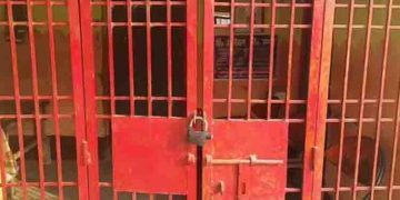 ഗർഭച്ഛിദ്രം നടത്തി ഭ്രൂണം നായയ്ക്ക് കഴിക്കാൻ നൽകി; ഡോക്ടർക്കെതിരെ ആരോപണവുമായി മരിച്ച യുവതിയുടെ കുടുംബം