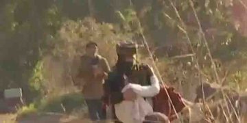 കശ്മീരിൽ ഭീകരർ നാല് പേരെ വെടിവെച്ച് കൊലപ്പെടുത്തിയ ഗ്രാമത്തിൽ സ്ഫോടനം; കുട്ടി മരിച്ചു, അഞ്ച് പേർക്ക് പരിക്ക്