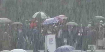 ഭാരത് ജോഡോ യാത്ര പ്രതീക്ഷയുടെ കിരണമെന്ന് പ്രിയങ്ക, കനത്ത മഞ്ഞുവീഴ്ച്ചയ്ക്കിടെ സമാപന സമ്മേളനം