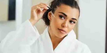 ചര്‍മ്മത്തിലെ ചുളിവുകളും കറുത്ത പാടുകളും മാറാന്‍ ഈ എണ്ണ ഉപയോഗിക്കാം…