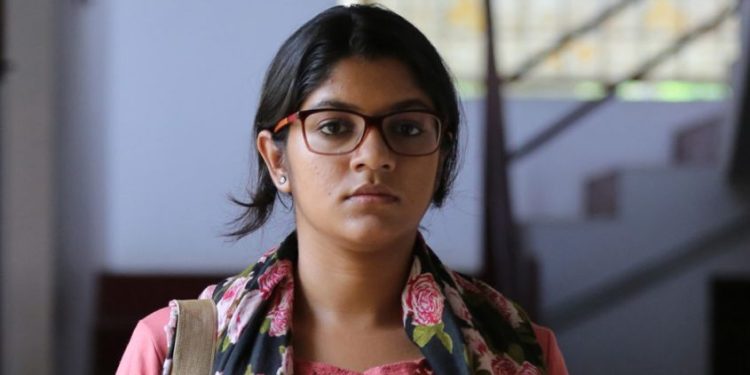 ലോ കോളജ് വിദ്യാർഥിയുടെ പെരുമാറ്റം വേദനിപ്പിച്ചു: അപർണ ബാലമുരളി