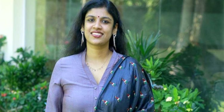 ശമ്പളം 50,000 രൂപയായി ക്രമീകരിച്ചിട്ട് 3 മാസം; ചിന്ത നിവേദനം നൽകി, വർധിപ്പിച്ച് ധനവകുപ്പ്