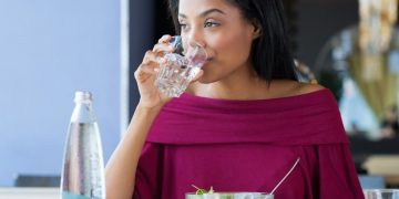 ആവശ്യത്തിന് വെള്ളം കുടിക്കാറില്ലേ? അകാല മരണത്തിന് സാധ്യത