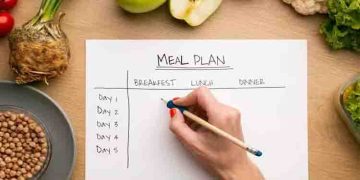 ഭാരം കുറയ്ക്കാൻ ഡയറ്റിലാണോ? ഈ പഴം ഉൾപ്പെടുത്താൻ മറക്കരുത്