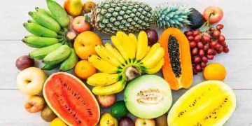 തിളക്കമുള്ള ചർമ്മം സ്വന്തമാക്കാൻ ഈ പഴം മികച്ചത്