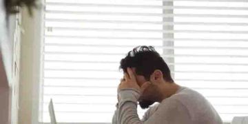 നിങ്ങള്‍ സ്വയം മറ്റുള്ളവരുമായി താരതമ്യപ്പെടുത്താറുണ്ടോ? പ്രശ്നങ്ങള്‍ വരുമ്പോള്‍ ആദ്യം ചെയ്യുന്നത് എന്ത്?