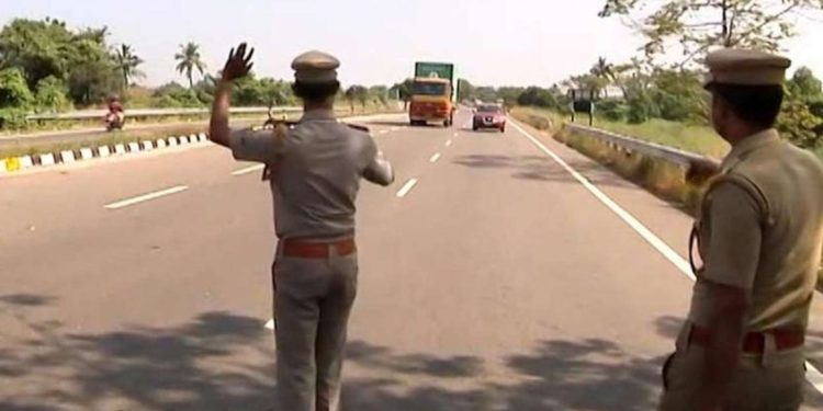 ലെയ്ന് ട്രാഫിക് ലംഘനത്തിന് ഇന്നു മുതല് പിഴ; ശ്രദ്ധിക്കാം ഈ നിയമങ്ങൾ