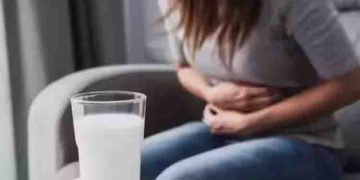 പാലിനൊപ്പം ഈ ഭക്ഷണങ്ങള്‍ കഴിക്കാറുണ്ടോ? എങ്കില്‍, ഇതൊന്ന് വായിക്കൂ…