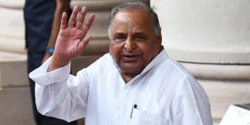 ‘പത്മവിഭൂഷൻ നൽകിയതിലൂടെ മുലായത്തെ പരിഹസിച്ചു; ഭാരത രത്ന നൽകണം’