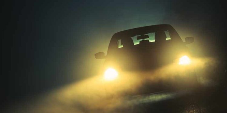 രാത്രിയിൽ കാർ തടഞ്ഞുനിർത്തി, അസഭ്യം; ദമ്പതികൾക്കുനേരെ സദാചാര ഗുണ്ടായിസം