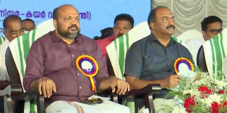 പണിമുടക്ക് അവസാന സമരമാര്ഗം; പൊതുമേഖലാ സ്ഥാപനങ്ങൾ സ്വയം ലാഭകരമാകണം: പി.രാജീവ്