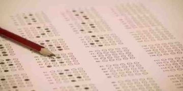 ഗുജറാത്ത് പഞ്ചായത്ത് ക്ലർക്ക് പരീക്ഷയുടെ ചോദ്യപേപ്പർ ചോർന്നു; പരീക്ഷ റദ്ദാക്കി, 15 പേർ അറസ്റ്റിൽ