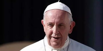 സ്വവർഗ ലൈംഗികത കുറ്റകരമല്ല, അവരെയും പള്ളിയിലേക്ക് ക്ഷണിക്കണം -മാർപാപ്പ