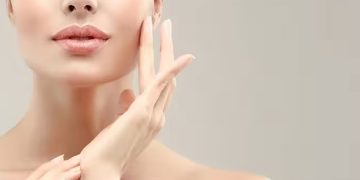 തിളക്കമുള്ള ചർമ്മത്തിനായി ഭക്ഷണത്തിൽ ശ്രദ്ധിക്കേണ്ടത് എന്തൊക്കെ?