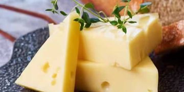 ഡയറ്റില്‍ ഉള്‍പ്പെടുത്താം ചീസ്; അറിയാം ആരോഗ്യ ഗുണങ്ങള്‍…