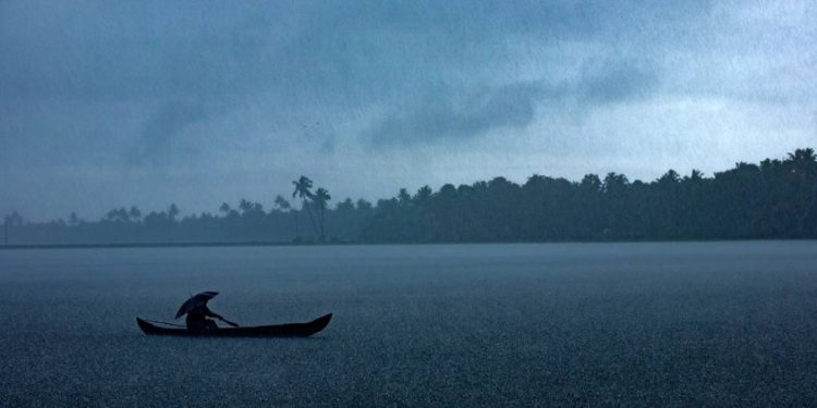 കേരളത്തിൽ ഇടിമിന്നലോടു കൂടിയ മഴയ്ക്ക് സാധ്യത; തിരുവനന്തപുരത്ത് യെലോ അലർട്ട്
