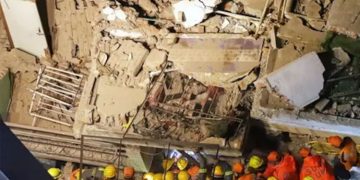 ലഖ്നോവിൽ കെട്ടിടം തകർന്ന് സമാജ്‌വാദി നേതാവിന്റെ അമ്മയും ഭാര്യയും മരിച്ചു