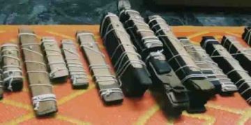 ഒന്നര നൂറ്റാണ്ടിലേറെ പഴക്കമുള്ള ഹസ്തലിഖിത ഗ്രന്ഥശേഖരം കണ്ടെത്തി; മാനുസ്‌ക്രിപ്റ്റ് ലൈബ്രറിക്കു കൈമാറും