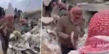 ഭൂകമ്പത്തിൽ തകർന്ന കെട്ടിടങ്ങൾക്കിടയിൽ നിന്നും നവജാതശിശുവിനെ അത്ഭുതകരമായി രക്ഷപ്പെടുത്തി