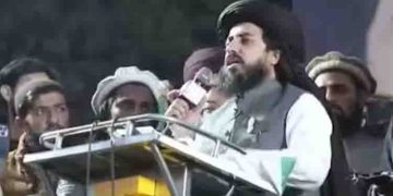 ‘യാചന വേണ്ട, ഒരു കൈയിൽ ഖുർആനും മറുകയ്യിൽ അണുബോംബുമായി ചെല്ലൂ, സാമ്പത്തിക പ്രതിസന്ധി മറികടക്കാം’: പാക് നേതാവ്