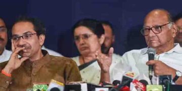 ‘അതൊന്നും കാര്യമാക്കേണ്ട, ജനങ്ങൾ കൂടെ നിൽക്കും’; ഉദ്ധവ് താക്കറേയെ ആശ്വസിപ്പിച്ച് ശരദ് പവാർ