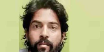 സ്വത്ത് തർക്കം; അച്ഛനെ കൊല്ലാൻ കോടിയുടെ ക്വട്ടേഷൻ കൊടുത്ത് മകൻ; മകന്റെ മുന്നിലിട്ട് വെട്ടി ക്വട്ടേഷൻ സംഘം