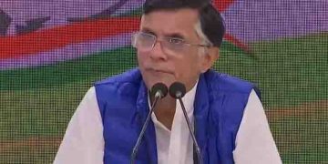 പ്രധാനമന്ത്രിയെ ‘നരേന്ദ്ര ഗൗതം ദാസ് മോദി’ എന്ന് വിശേഷിപ്പിച്ചു; കോൺഗ്രസ് വക്താവ് പവൻ ഖേരക്കെതിരെ കേസ്