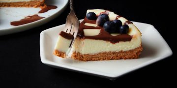 യുഎസ് അപരയെ വിഷം കലര്‍ത്തിയ ചീസ് കേക്ക് നല്‍കി കൊല്ലാന്‍ ശ്രമിച്ച റഷ്യന്‍ യുവതി കുറ്റക്കാരി